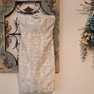 Shoshanna Strapless Cream/Gold Shimmery Floral Dress. Great Holiday Dress Size 4